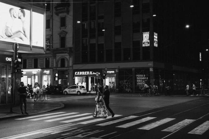 El antiguo taller de la calle Brocense cambia de manos y el barrio mira con atención